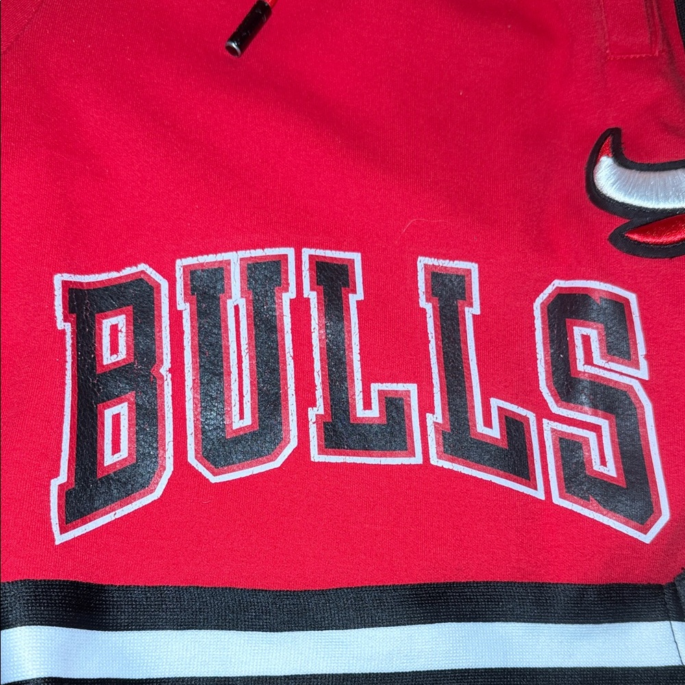NBA CHICAGO BULLS CLASSIC MEN'S SHORT PRO Standard Sz M - Picture 3 of 12